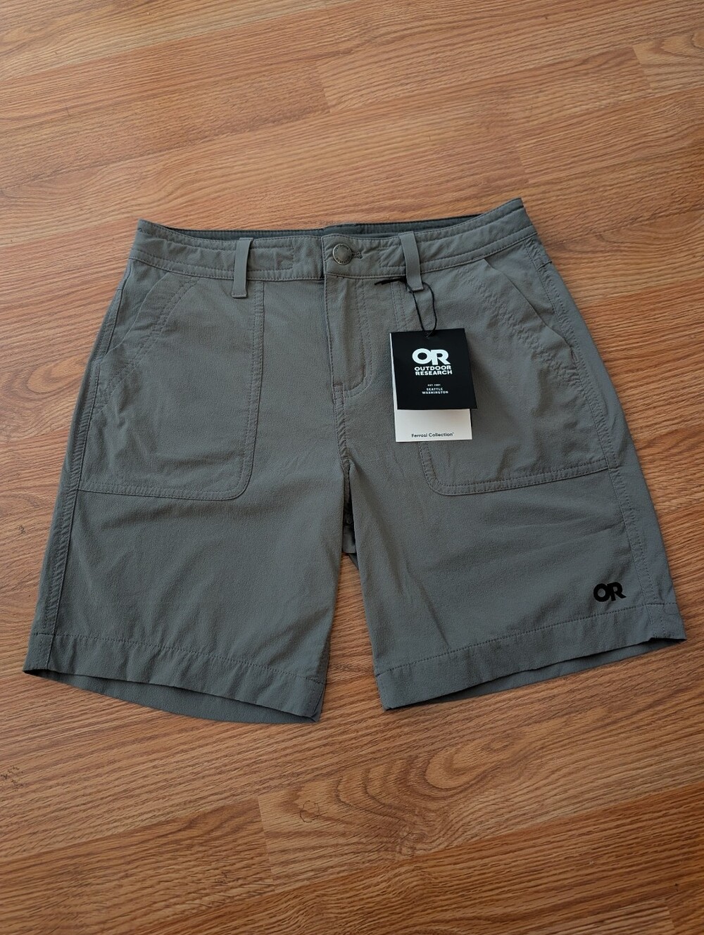 NEW Women's Ferrosi Shorts 7" Pewter Size 2